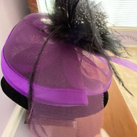 Purple Fascinator Hat Feather Glitter Glam Goth - Picture 3 of 3